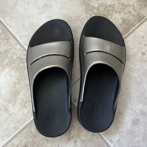 Oofos OOAhh Luxe Slide Sandal